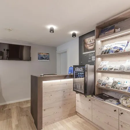 Garni Schoenblick ホテル ゼルデン