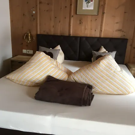 ホテル Garni Schoenblick