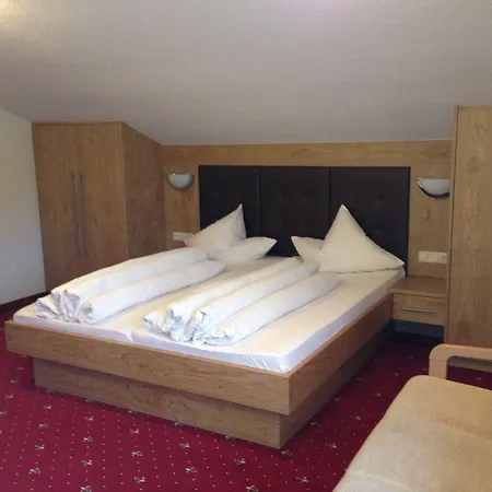 מלון Garni Schoenblick