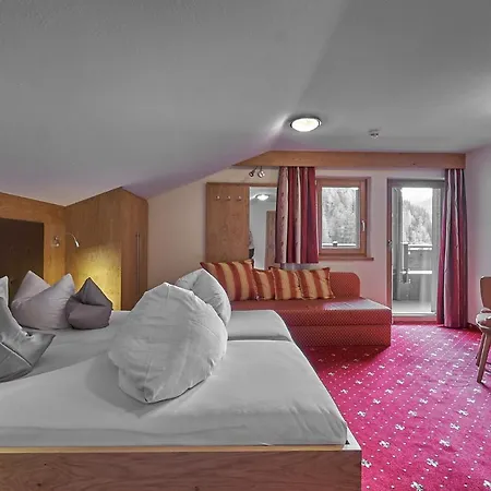 Garni Schoenblick ホテル ゼルデン