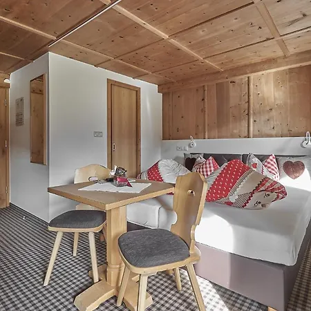 Garni Schoenblick 3* זולדן