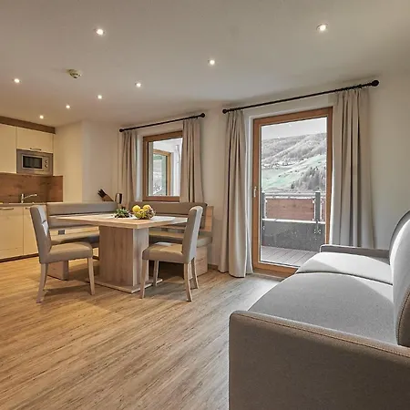 Garni Schoenblick ホテル ゼルデン