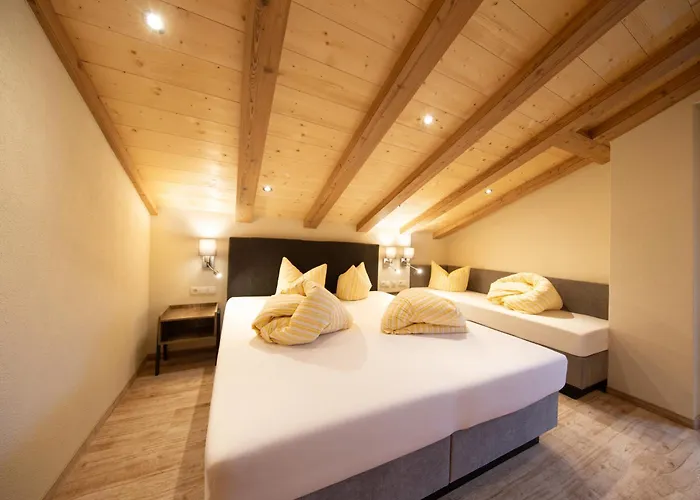 Отель Garni Schoenblick