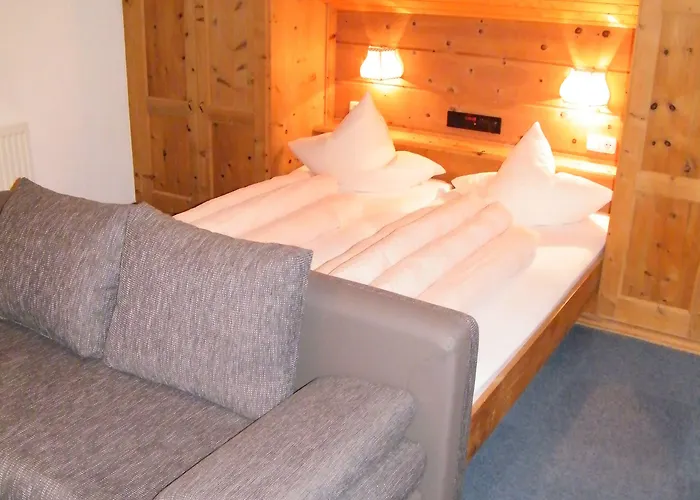 Отель Garni Schoenblick