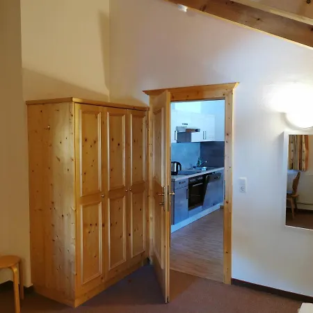 Hotel Garni Schoenblick Sölden