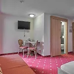 Otel Garni Schoenblick Sölden