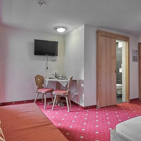 Hotel Garni Schoenblick Solden